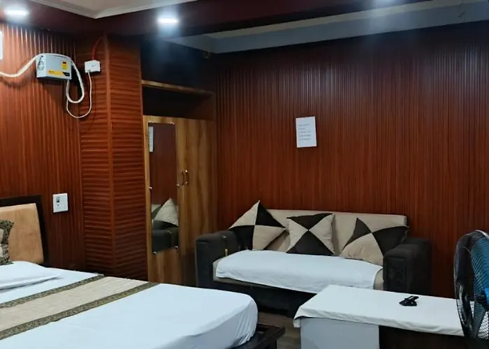 Ram Rani Hotel & Restaurant