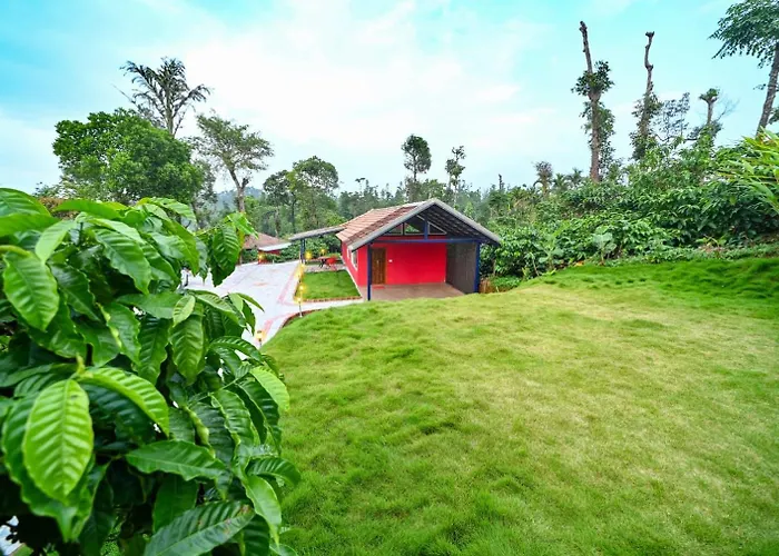 Red Roof Resort - Pool, Home Food, Coffee Estate, Near To Falls & Trekking