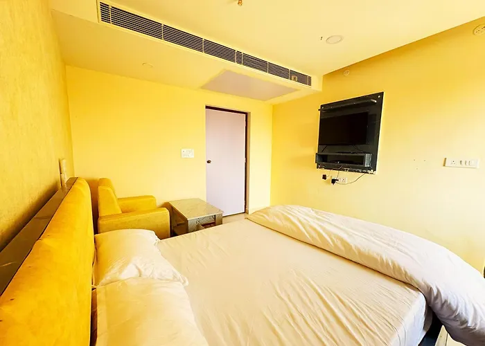 Hotel Ranjana Palace
