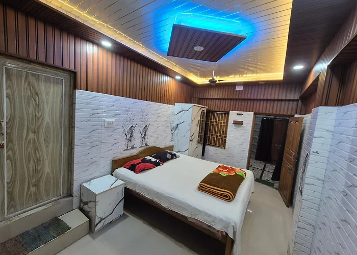 New Suvam Lodge & Hotel