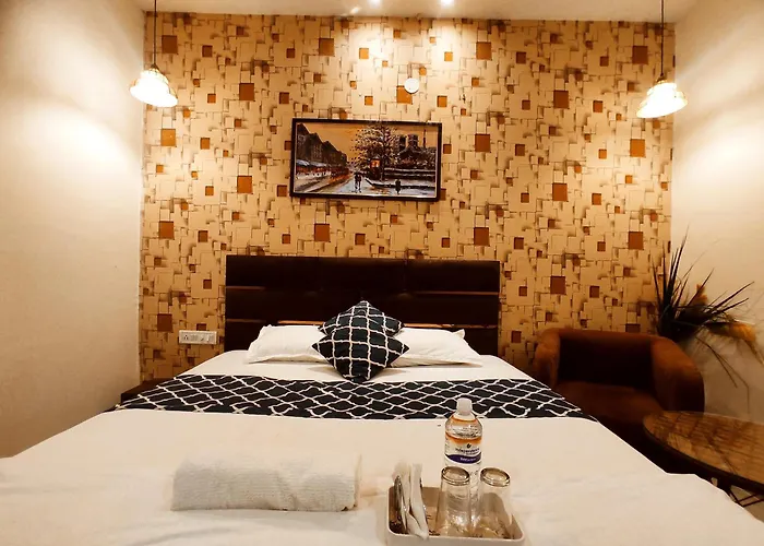 Hotel Silver A - Favorite Of Families, Corporates & Couple