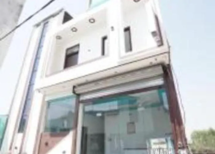 Awadh Ram Hotel