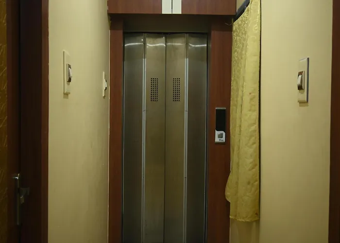 Hotel Raj Darbar