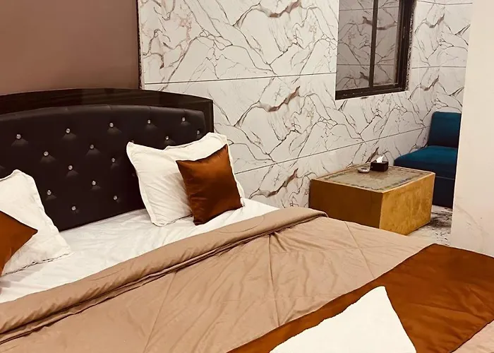 Hotel Yash Residency