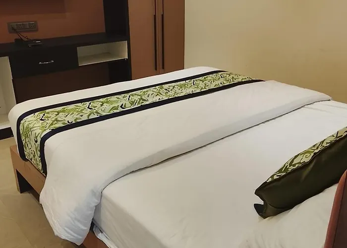 Hotel Gurudev Inn