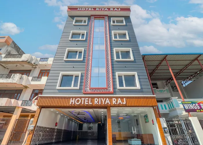 Hotel Riya Raj - Luxury Stay