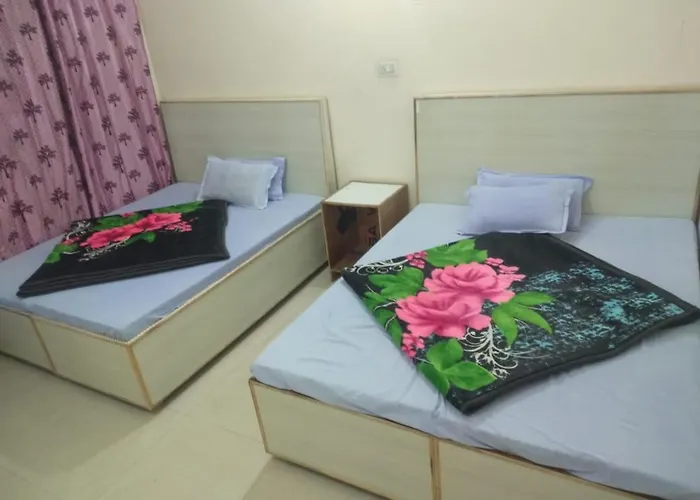 Hotel Navya Dhruv