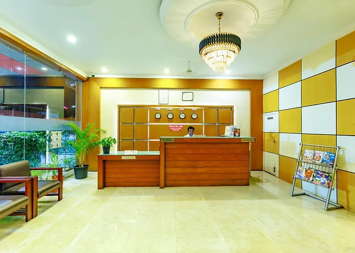 Hotel Lals Residency, Adoor
