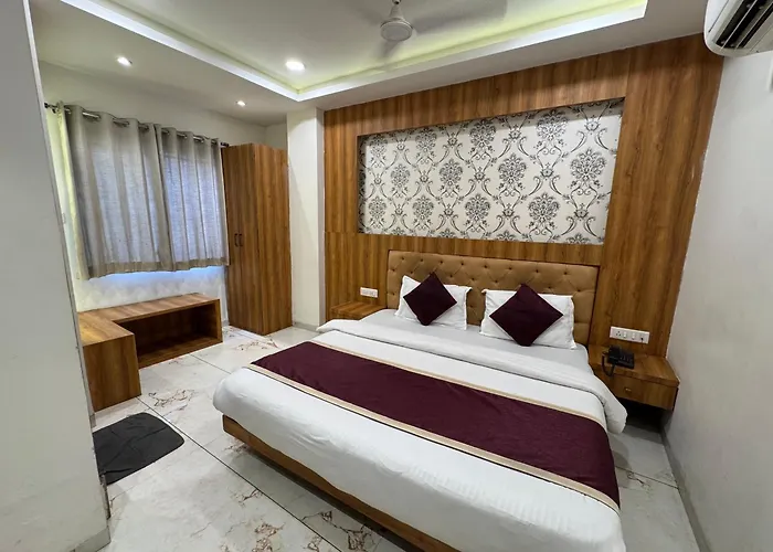 Hotel Dream Crown