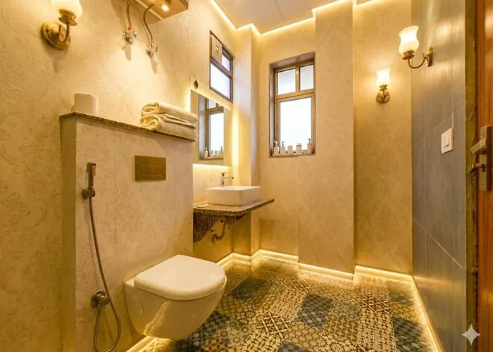 Hotel Rosewood Suites Near Delhi Igi Airport