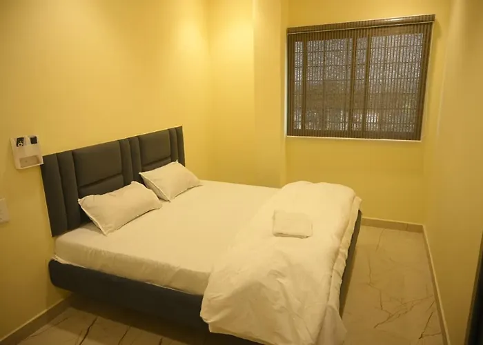 Hotel Nemi Residency