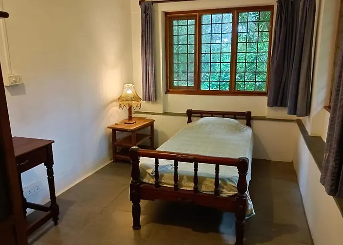 Isai Ambalam Guest House