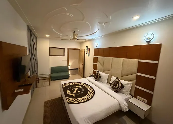 Hotel Ambrosia - Managed By Zenith A-217, Road No 6, Block Rz, Mahipalpur, New Delhi