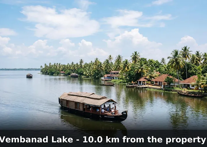Super Hotel O Vazhakkala Kochi