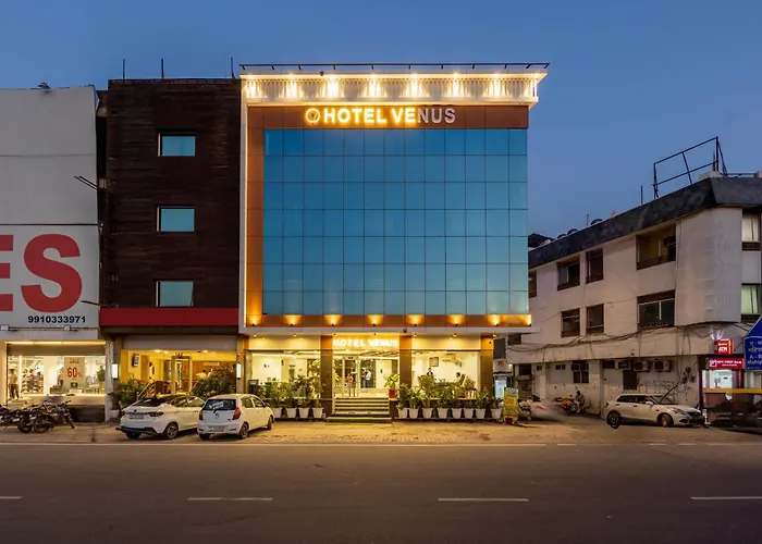 Arch The Venus - Free Airport Pickup Or Drop Hotel New Delhi
