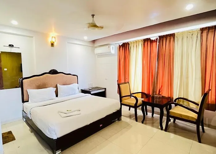 Hotel Metro 966O9O1Oo6 I 500Mtr Away Shreenathji Temple Only 10Min Walking Distance By Sk