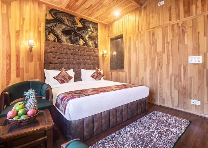 Hotel Classy Castle By Nasmu Stays