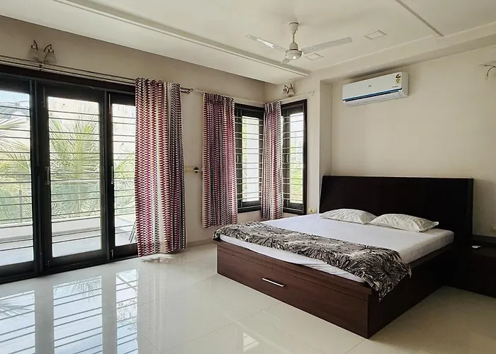 Ultra-Luxurious 3Bhk 1St Floor Of Bungalow
