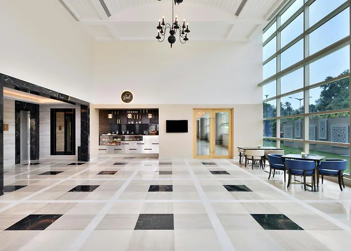 Courtyard By Marriott Kochi Infopark Hotel