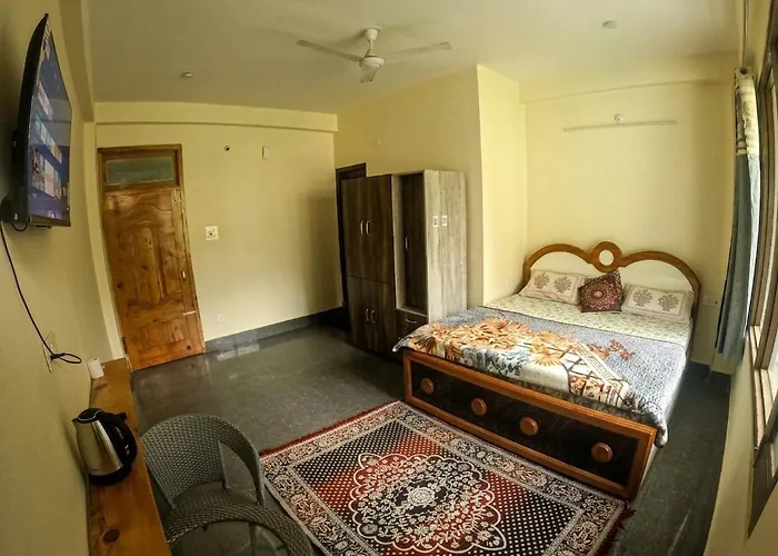 Triumph Bed And Breakfast And Cafe