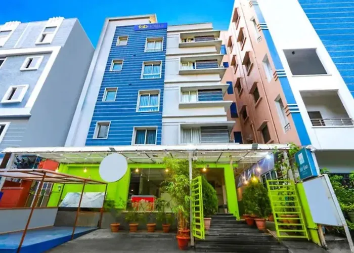 Hotel Blue Dawn - Near Dlf Cyber City, Gachibowli
