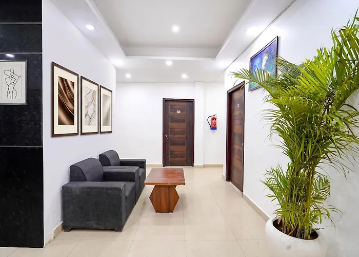 Fabhotel Frolic Luxury Stay