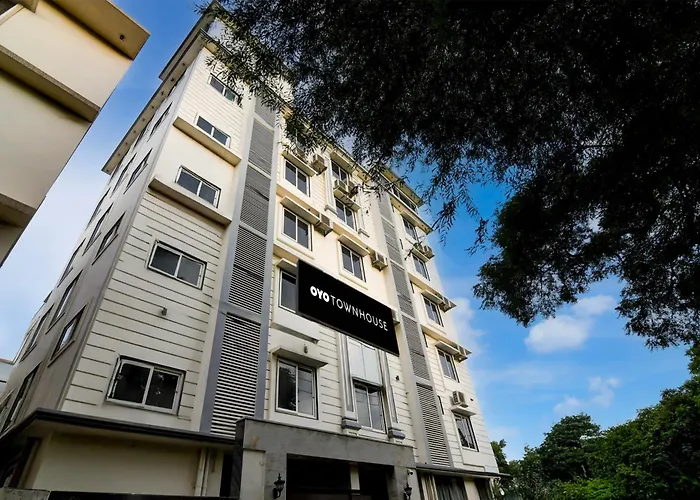 Townhouse The 36 Inn Madhuravada Bus Stop Visakhapatnam