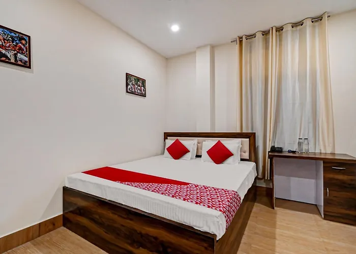 Hotel O Axom Inn