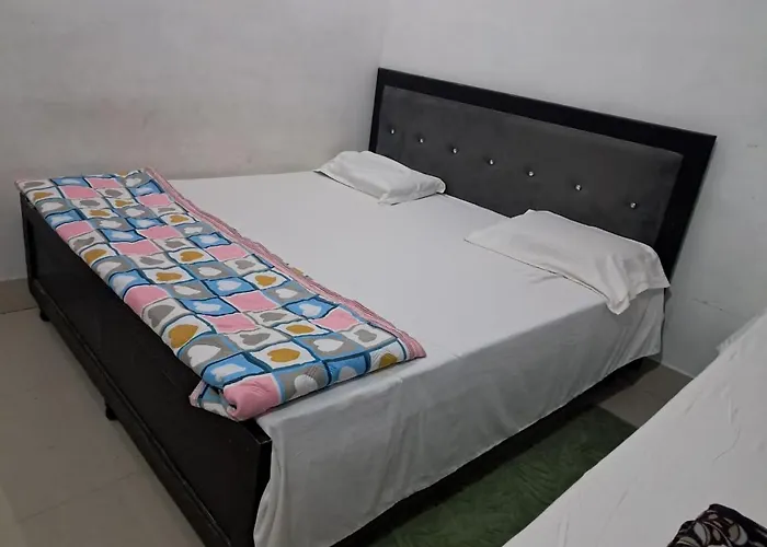 Priyamvada Family Homestay