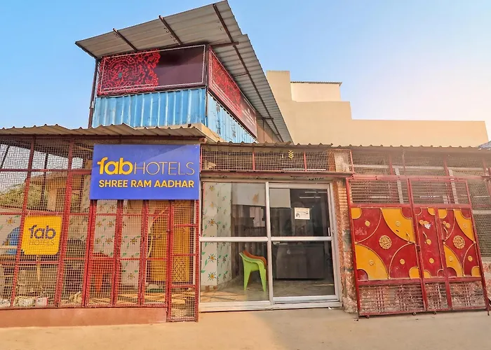 Fabhotel Shree Ram Aadhar 900 Mtr From Ram Mandir