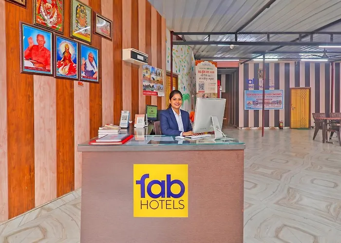 Fabhotel Shree Ram Aadhar 900 Mtr From Ram Mandir