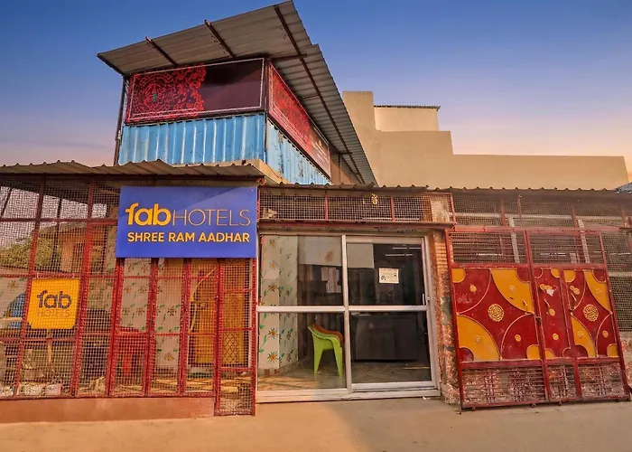 Fabhotel Shree Ram Aadhar 900 Mtr From Ram Mandir