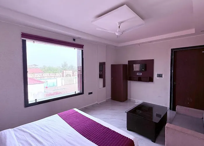 Bundeli Farm Resort & Banquet Orchha