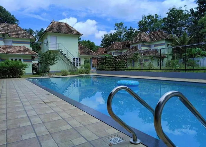 Vajra Ayurveda And Yoga Retreat Aparthotel Kochi