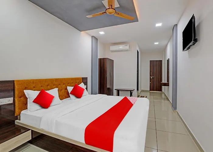 Oyo Hotel Navrang