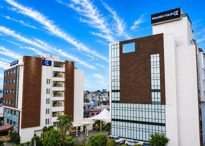 Golden Tulip Lucknow Hotel