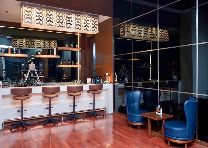 Golden Tulip Lucknow Hotel