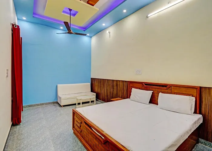 Hotel O Vashudev Garden