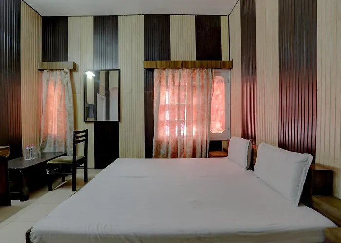 Hotel O Friday'S