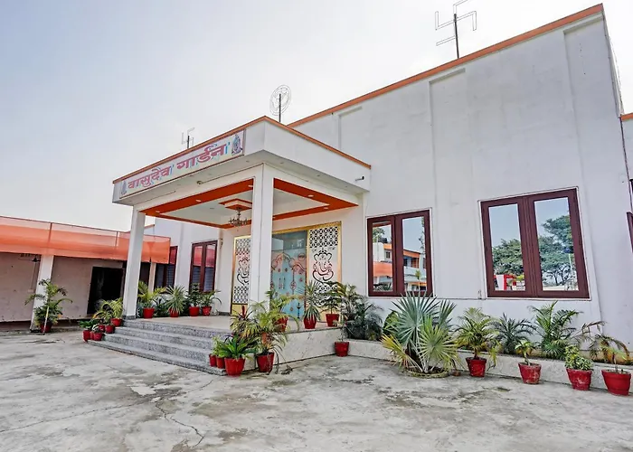 Hotel O Vashudev Garden