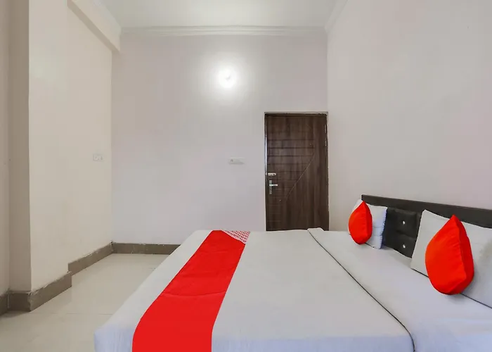 Oyo Flagship Radhe Radhe Hotels