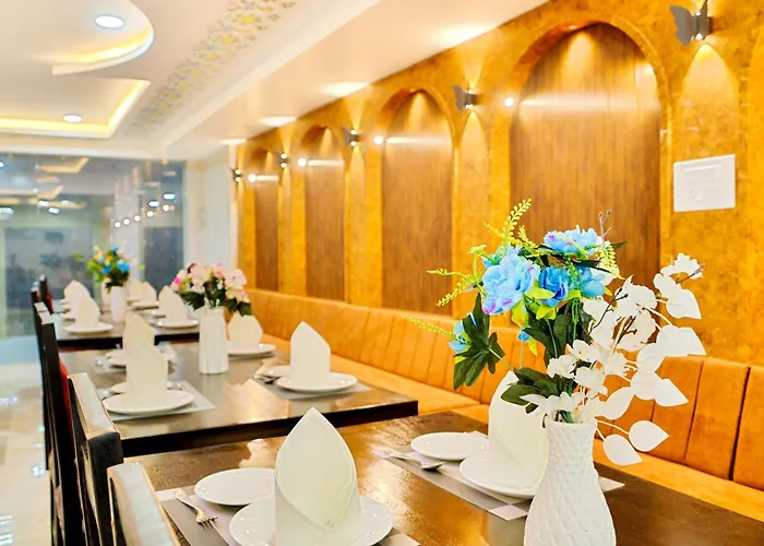 Hotel Jaisal Inn- Swimming Pool- Fort View Pure Veg Restaurant