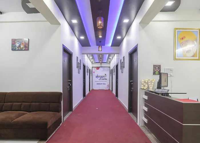 Hotel O Shyam Vatika Banquet And Rooms Surat