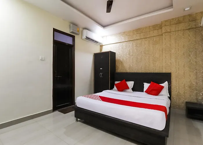 Hotel O Samrat Kanpur