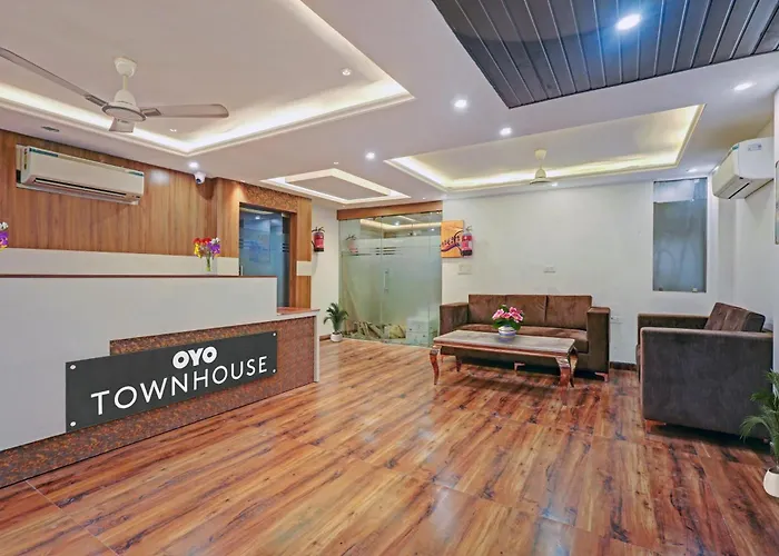Townhouse Lucky Grand Palace
