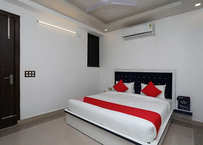 Oyo Flagship Hotel Uk-07