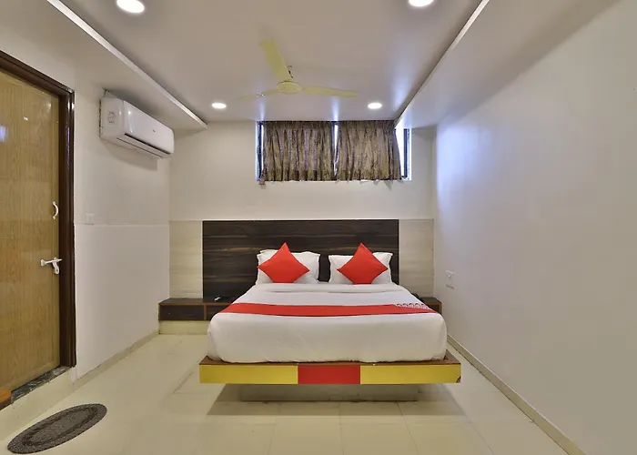 Hotel O Rajvi