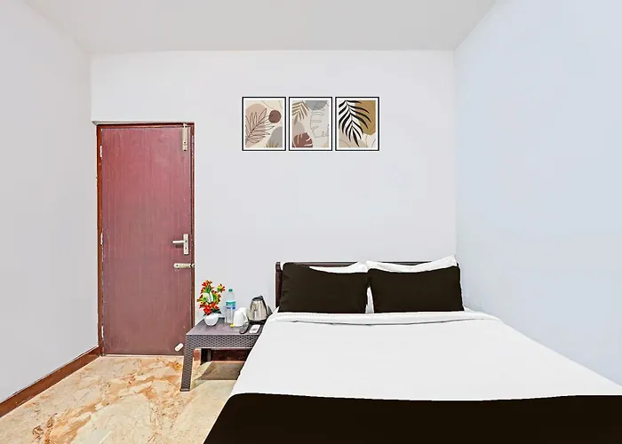 Hotel O Sholinganallur Near Anjaneya Temple