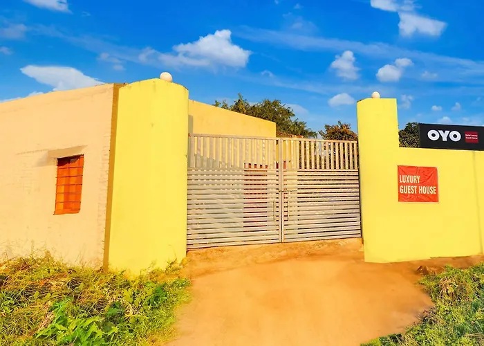 Hotel O 82972 Luxury Guest House