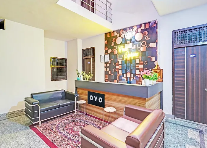 Hotel O Four Square Guest House